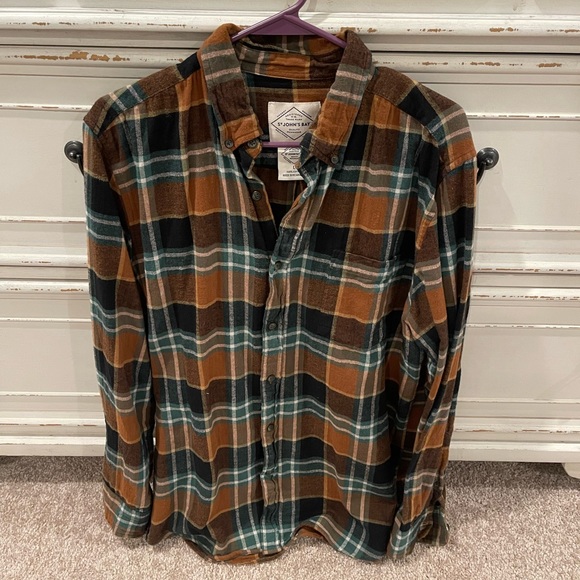 At. John’s Bay Men’s Flannel - Picture 1 of 2
